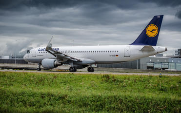 D-AIUD - Lufthansa Airbus A320