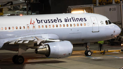 OO-SNH - Brussels Airlines Airbus A320
