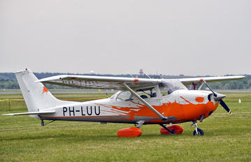 PH-LUU - Private Cessna 172 Skyhawk (all models except RG)