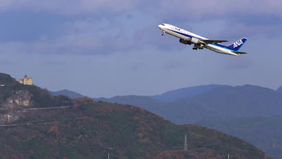 JA8677 - ANA - All Nippon Airways Boeing 767-300