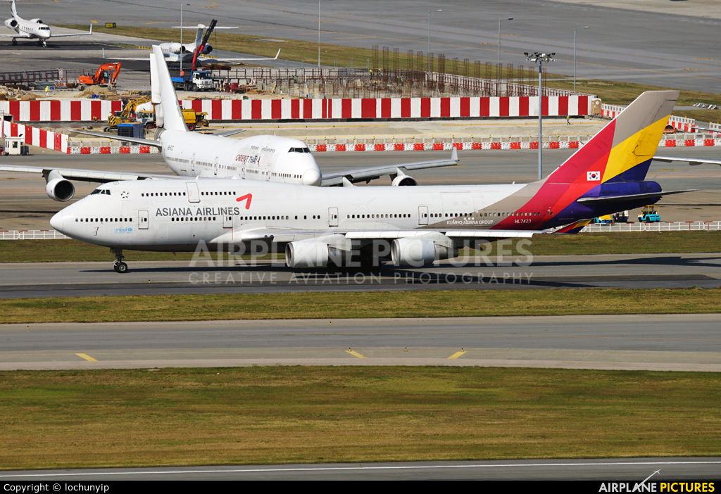 Asiana Airlines HL7423 aircraft at HKG - Chek Lap Kok Intl