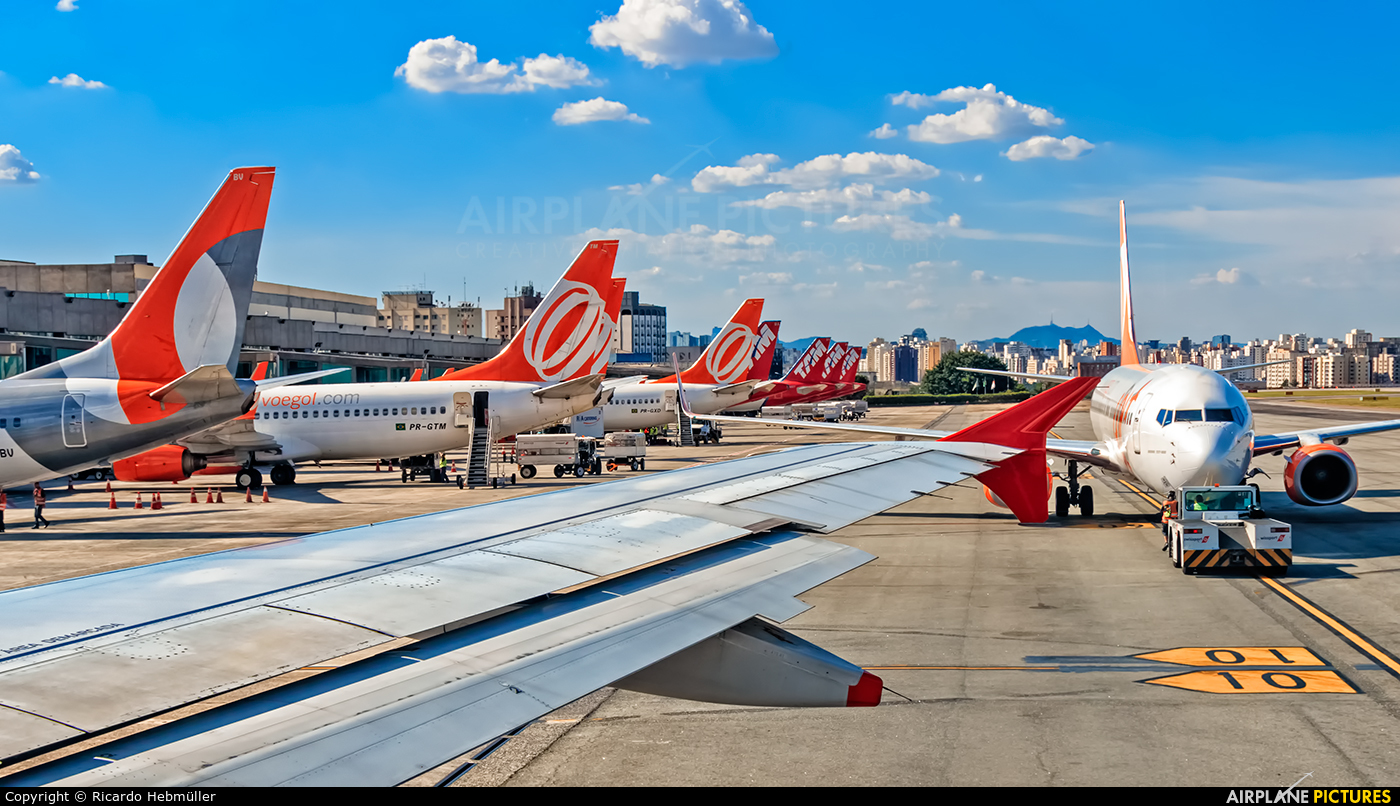 - Airport Overview - aircraft at São Paulo - Congonhas