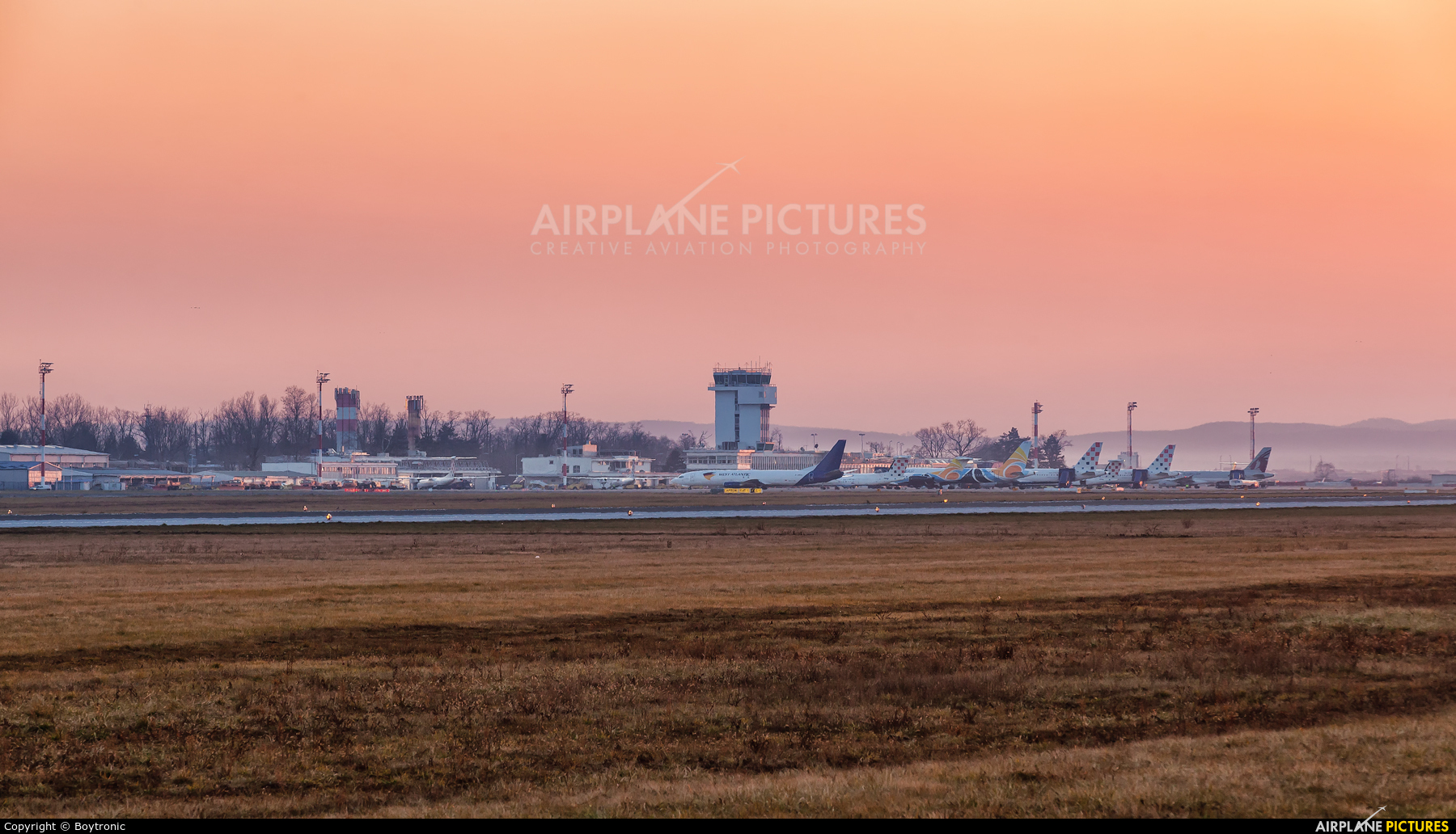 - Airport Overview - aircraft at Zagreb