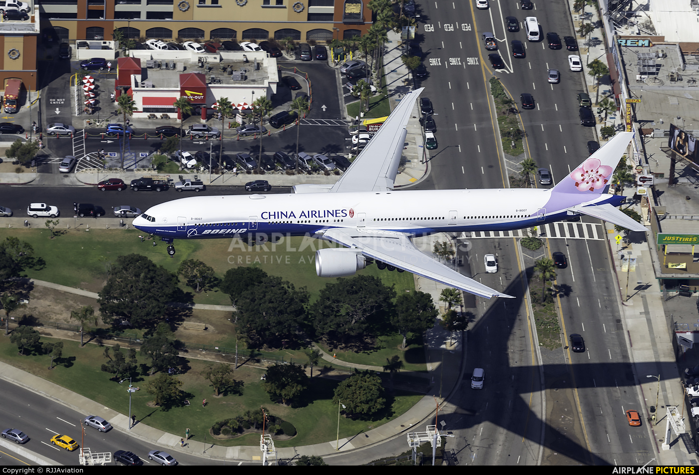 China Airlines B-18007 aircraft at Los Angeles Intl