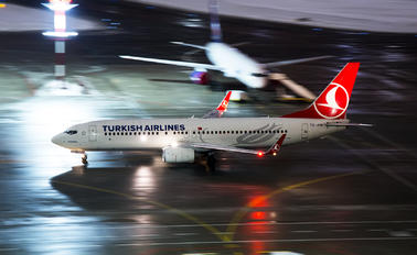 TC-JHN - Turkish Airlines Boeing 737-800