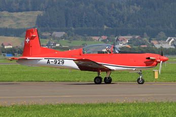 A-929 - Switzerland - Air Force: PC-7 Team Pilatus PC-7 I & II
