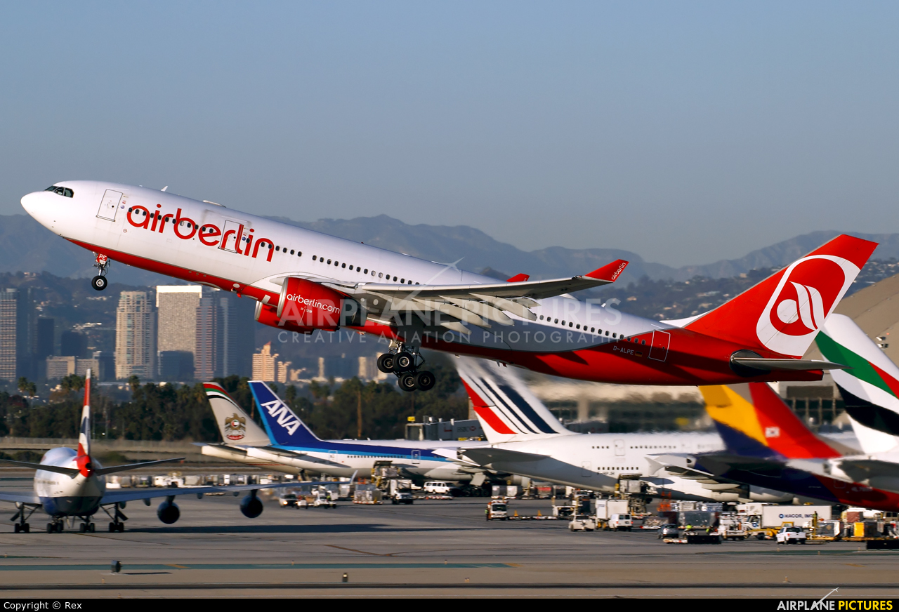 Air Berlin D-ALPE aircraft at Los Angeles Intl