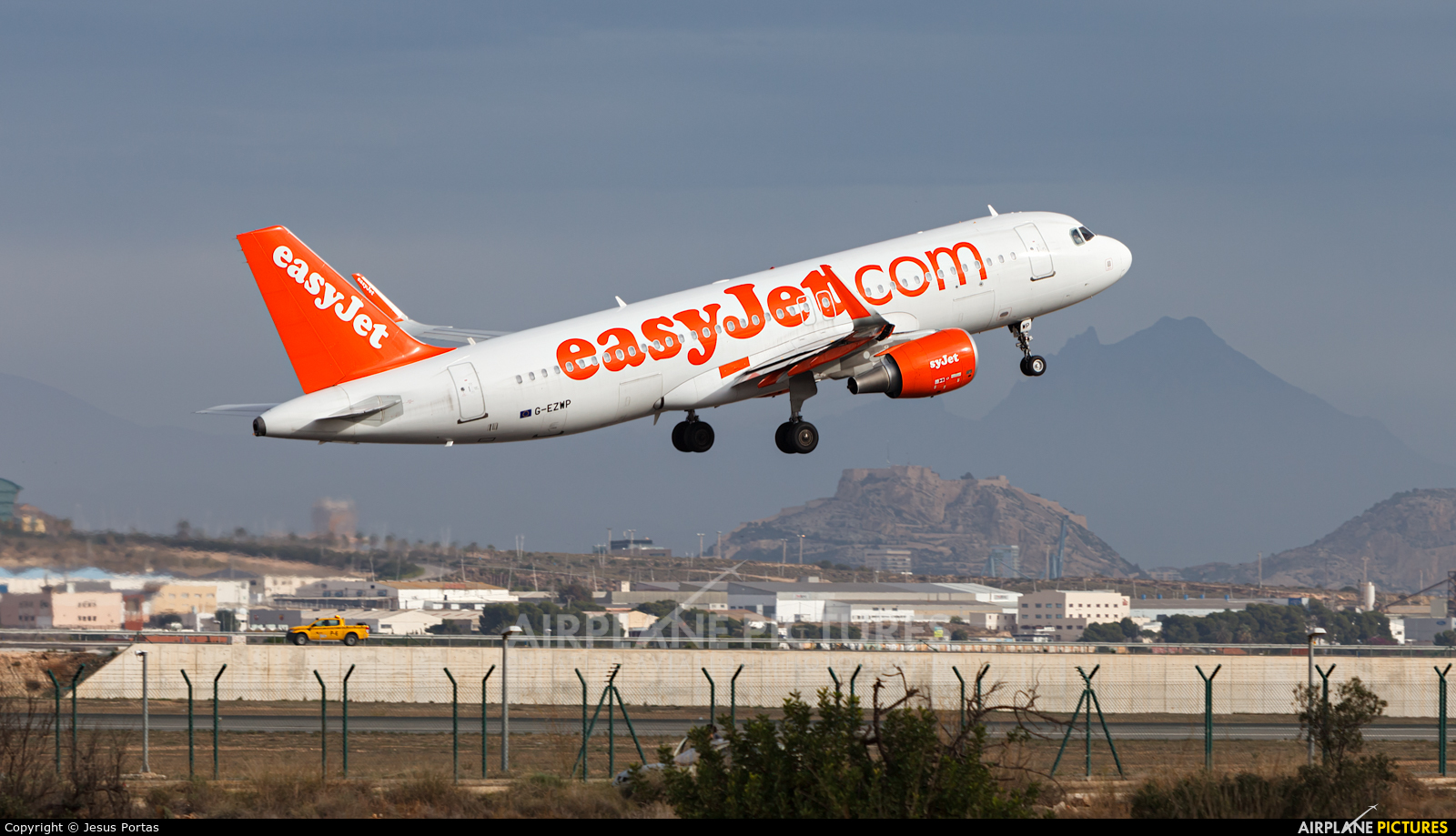 easyJet G-EZWP aircraft at Alicante - El Altet