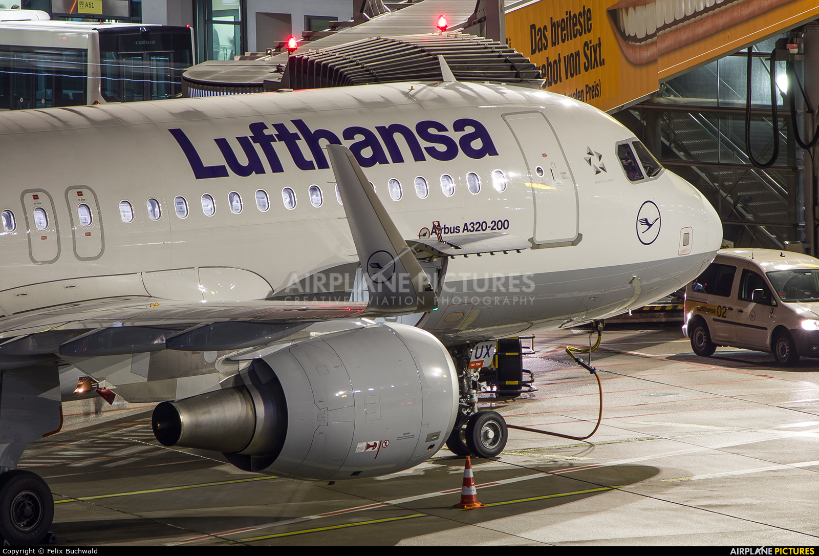 Lufthansa D-AIUX aircraft at Düsseldorf