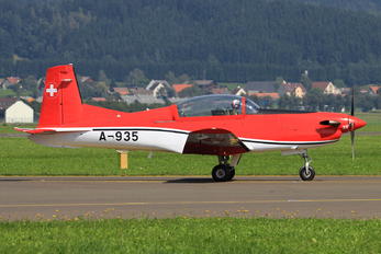 A-935 - Switzerland - Air Force: PC-7 Team Pilatus PC-7 I & II