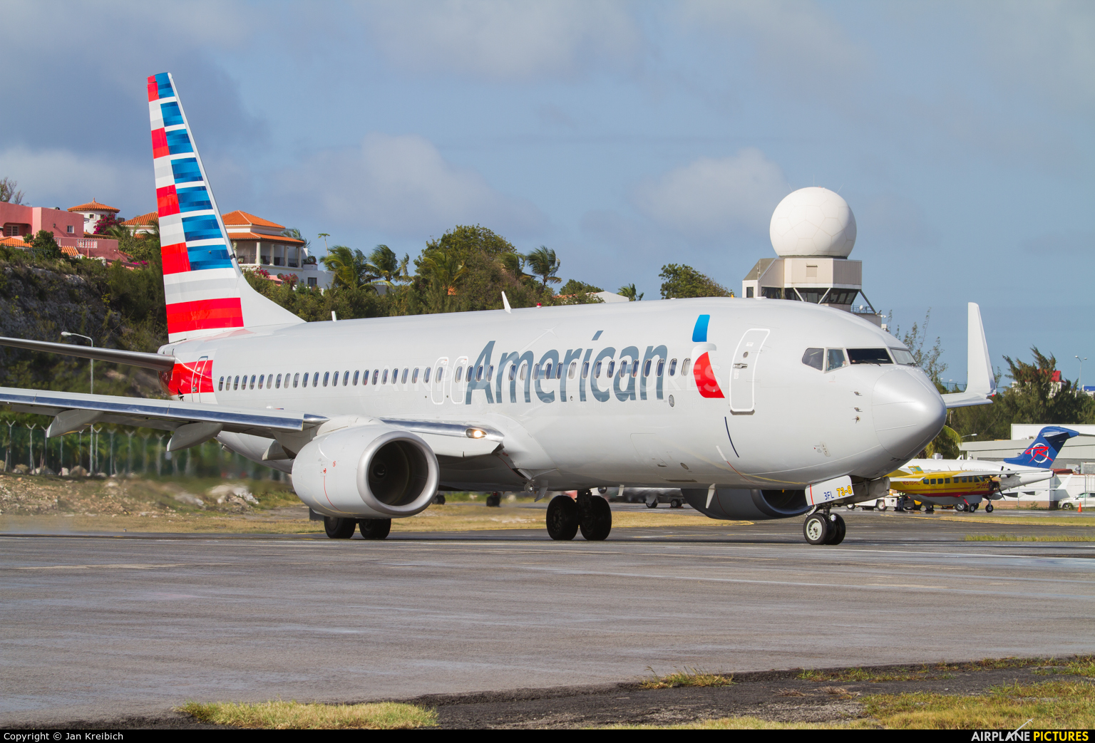 American Airlines N845NN aircraft at Sint Maarten - Princess Juliana Intl