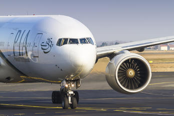 AP-BGL - PIA - Pakistan International Airlines Boeing 777-200ER