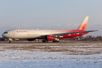 EI-UNN - Rossiya Boeing 777-300