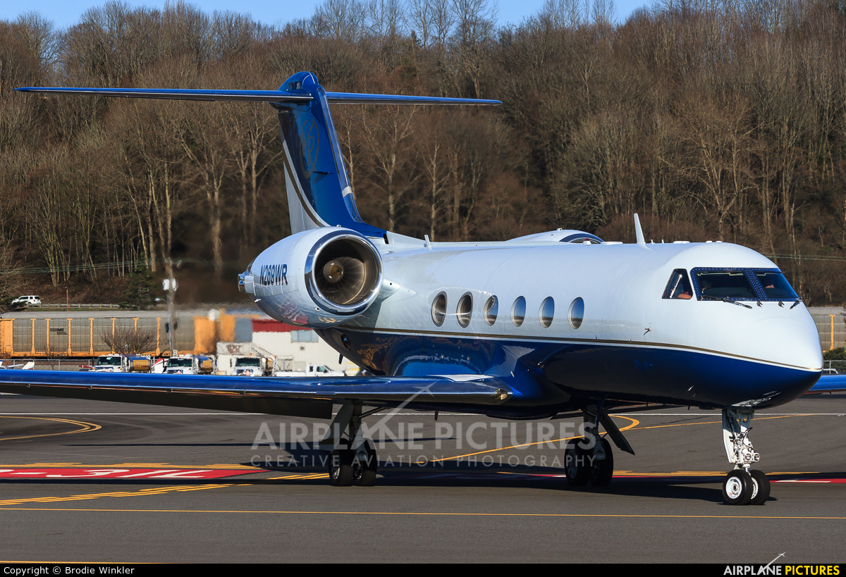 Private N269WR aircraft at Seattle - Boeing Field / King County Intl