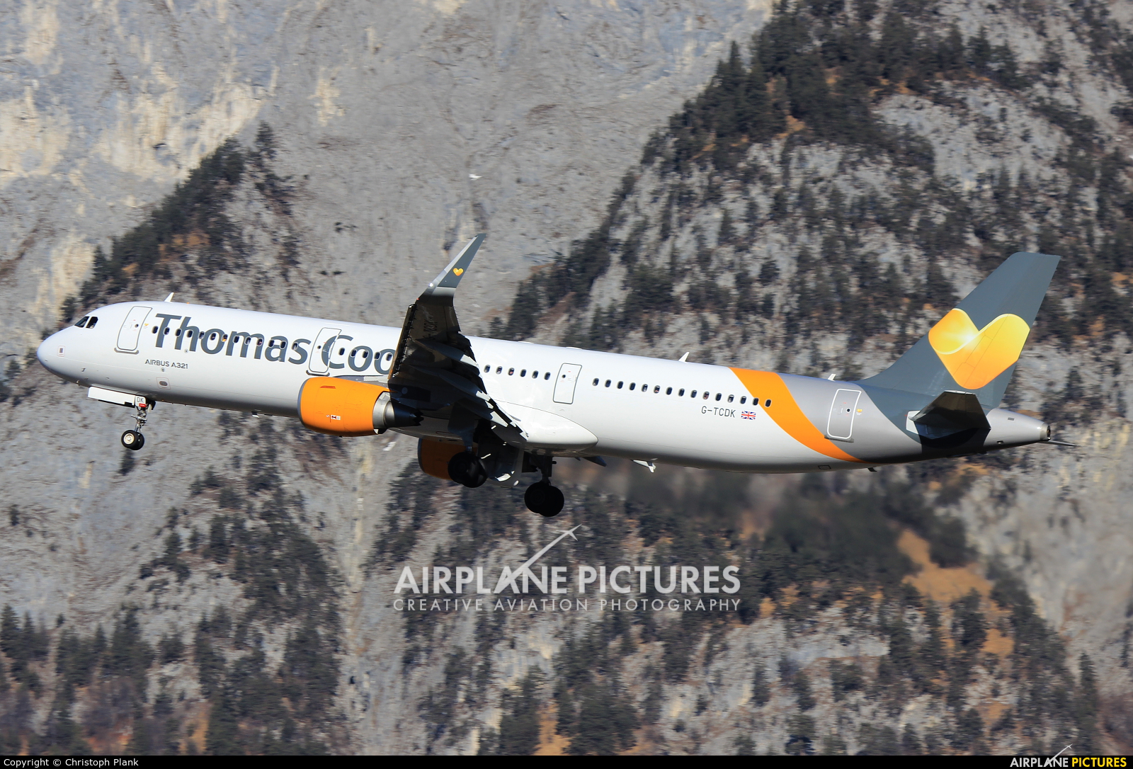 Thomas Cook G-TCDK aircraft at Innsbruck