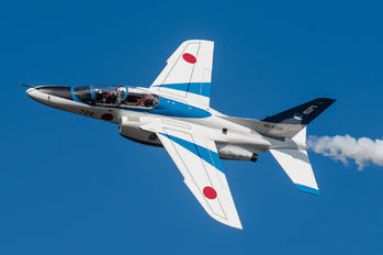 46-5729 - Japan - ASDF: Blue Impulse Kawasaki T-4