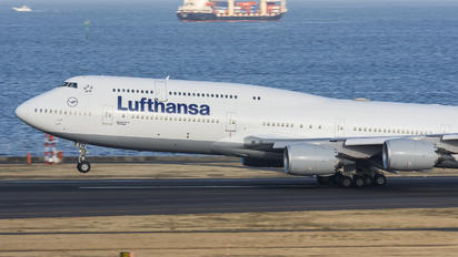 D-ABYH - Lufthansa Boeing 747-8