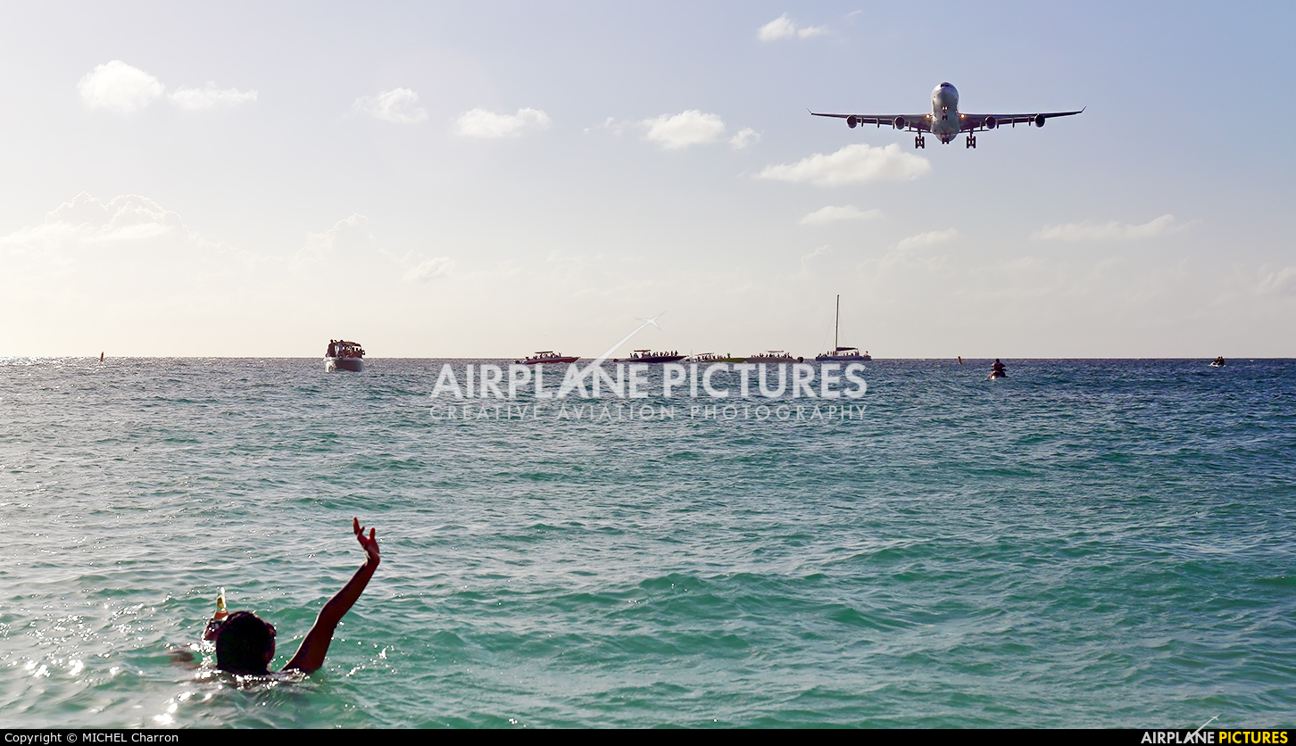 Air France F-GLZO aircraft at Sint Maarten - Princess Juliana Intl