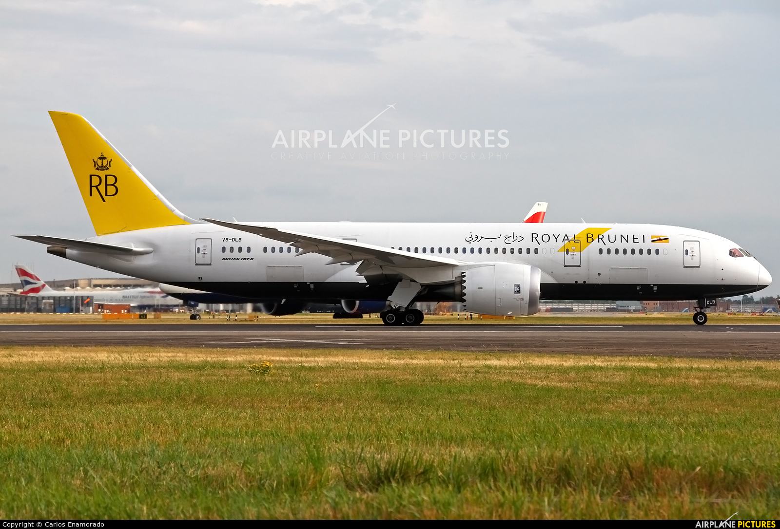 Royal Brunei Airlines V8-DLB aircraft at London - Heathrow