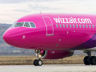 HA-LYE - Wizz Air Airbus A320