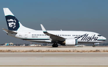 N627AS - Alaska Airlines Boeing 737-700