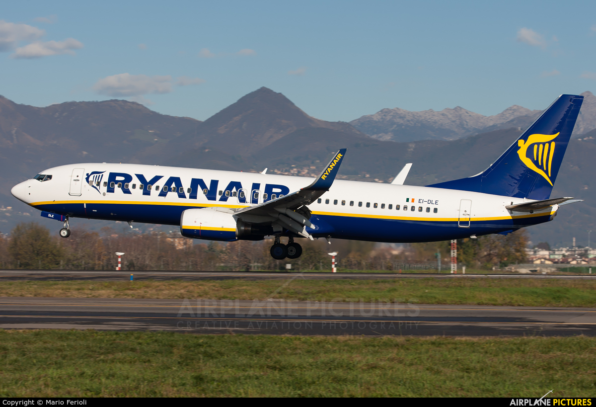 Ryanair EI-DLE aircraft at Bergamo - Orio al Serio