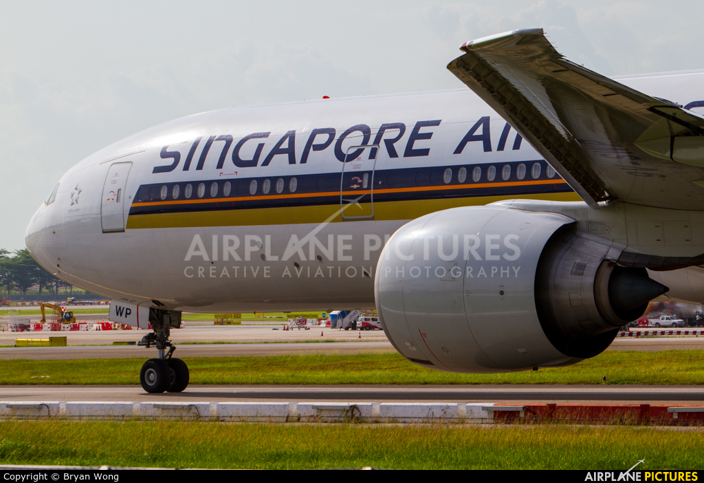 Singapore Airlines 9V-SWB aircraft at Singapore - Changi