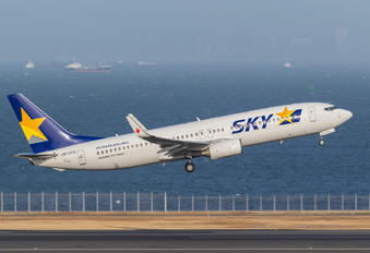 JA737U - Skymark Airlines Boeing 737-800