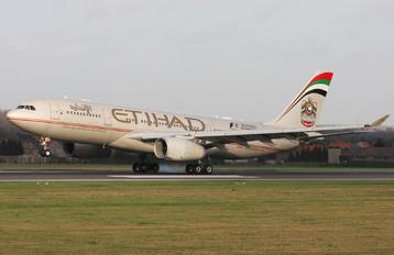 A6-EYK - Etihad Airways Airbus A330-200