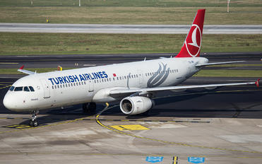 TC-JRV - Turkish Airlines Airbus A321
