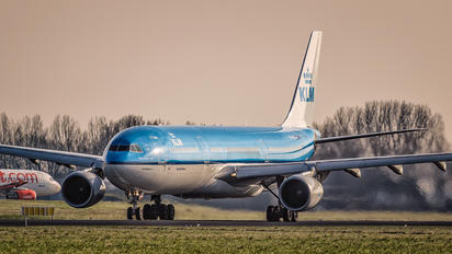 PH-AKE - KLM Airbus A330-300