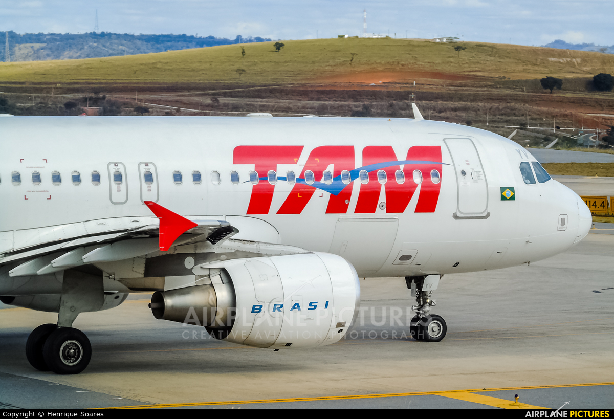 TAM PR-MYV aircraft at Belo Horizonte - Tancredo Neves
