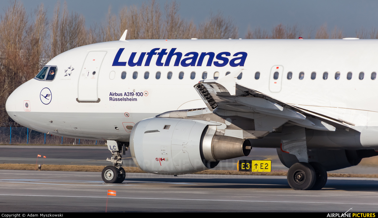 Lufthansa D-AILC aircraft at Warsaw - Frederic Chopin