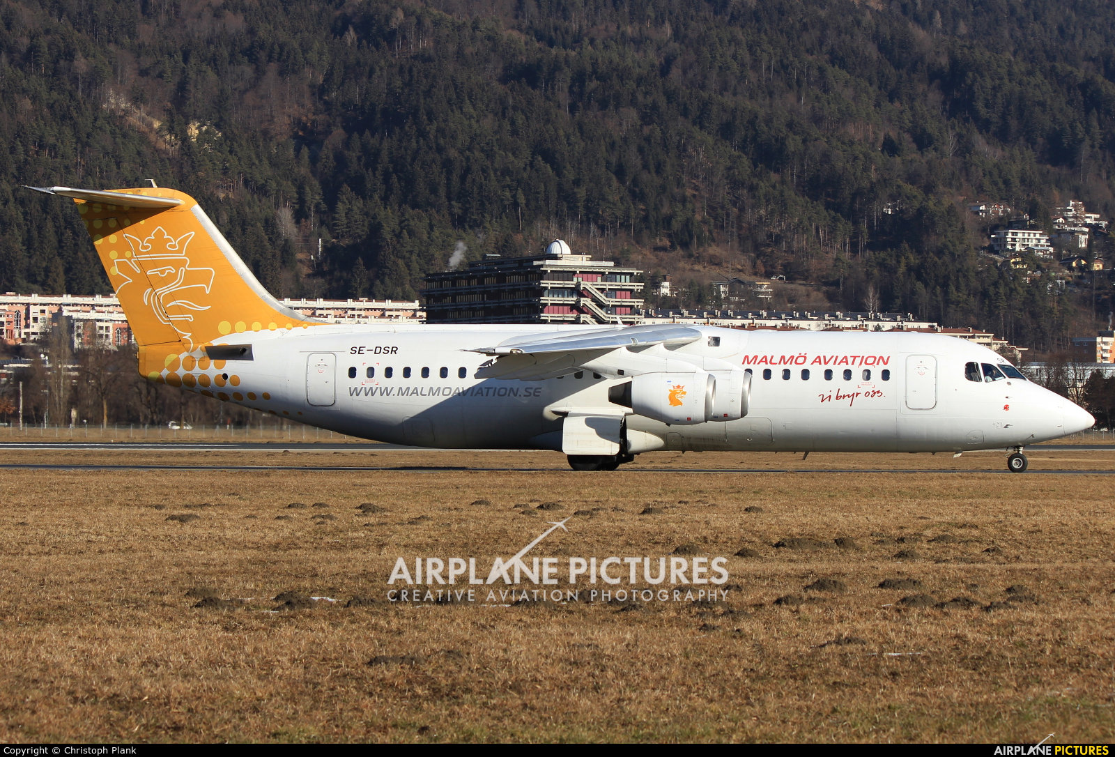 Malmo Aviation SE-DSR aircraft at Innsbruck