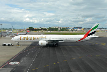 A6-EGV - Emirates Airlines Boeing 777-300ER