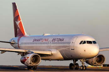 ES-SAM - SmartLynx Estonia Airbus A320
