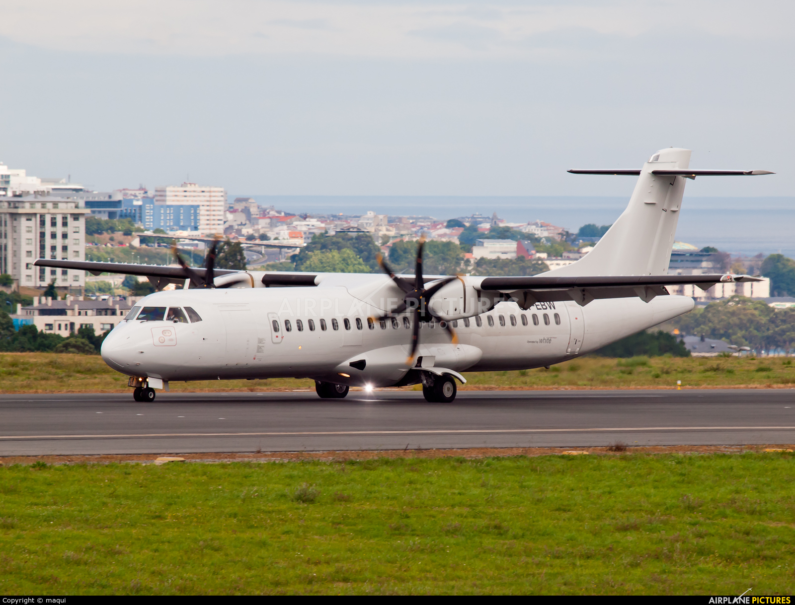 White Airways OY-EBW aircraft at La Coruña