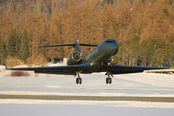 I-XPRA - Private Gulfstream Aerospace G-IV,  G-IV-SP, G-IV-X, G300, G350, G400, G450