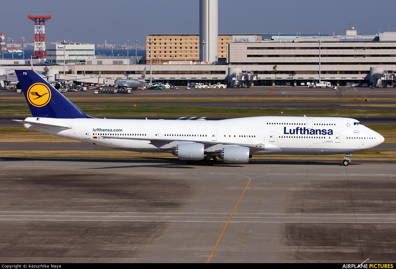 Lufthansa D-ABYG aircraft at Tokyo - Haneda Intl