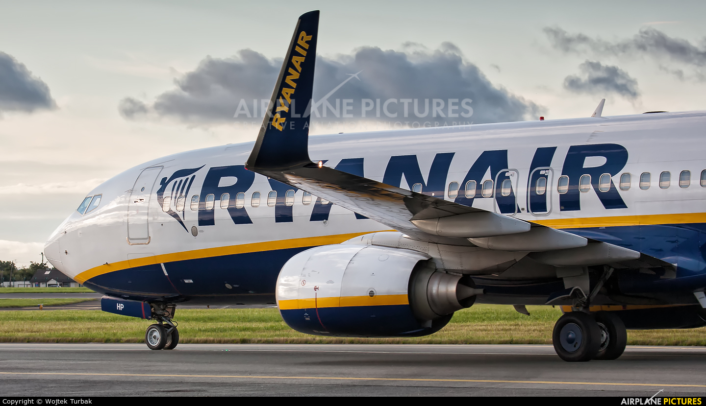 Ryanair EI-DHP aircraft at Dublin