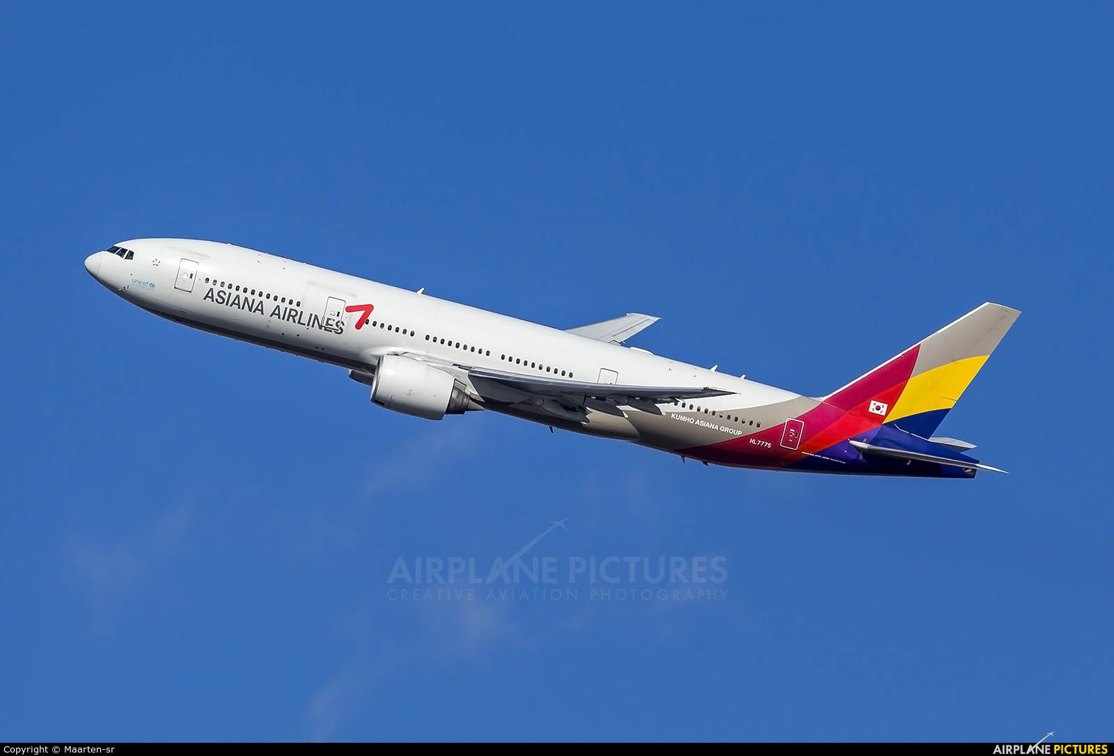 Asiana Airlines HL7775 aircraft at New York - John F. Kennedy Intl