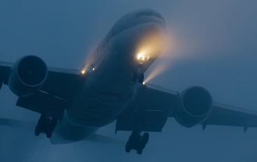 - - Qatar Airways Boeing 777-300ER
