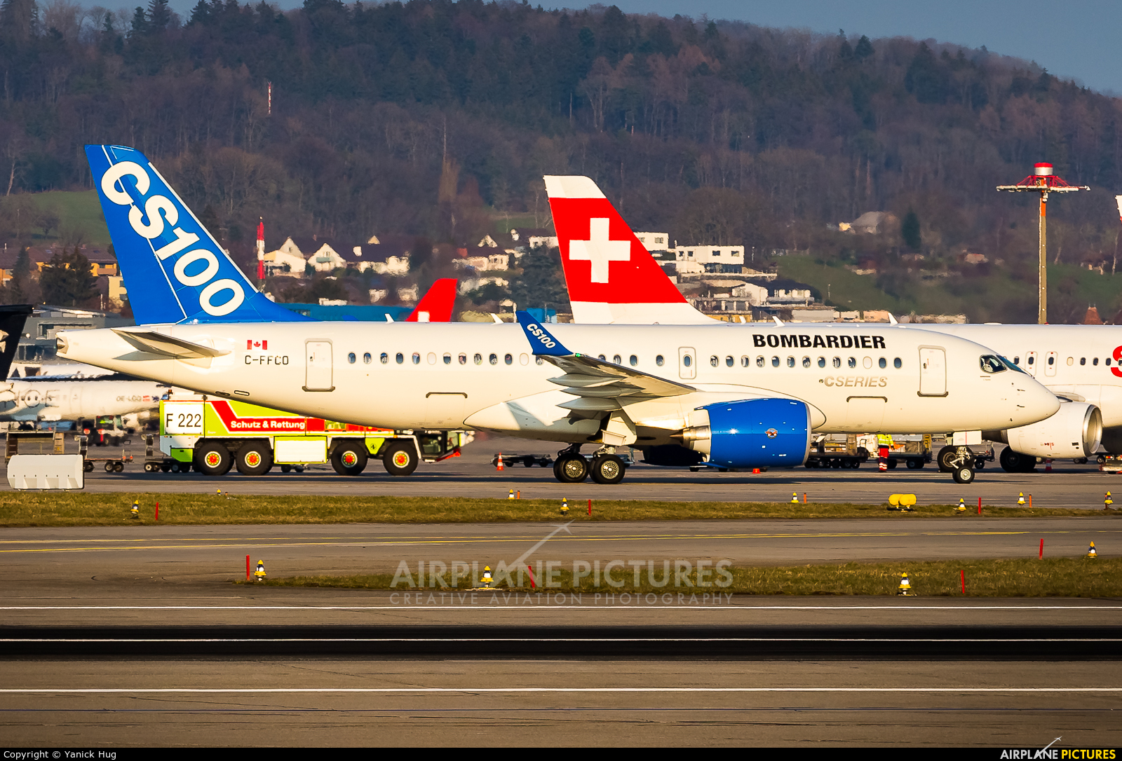 Bombardier C-FFCO aircraft at Zurich