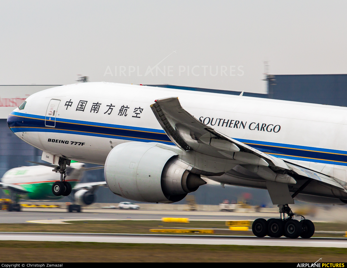 China Southern Cargo B-2041 aircraft at Vienna - Schwechat