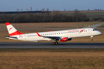 OE-LWA - Austrian Airlines/Arrows/Tyrolean Embraer ERJ-195 (190-200)