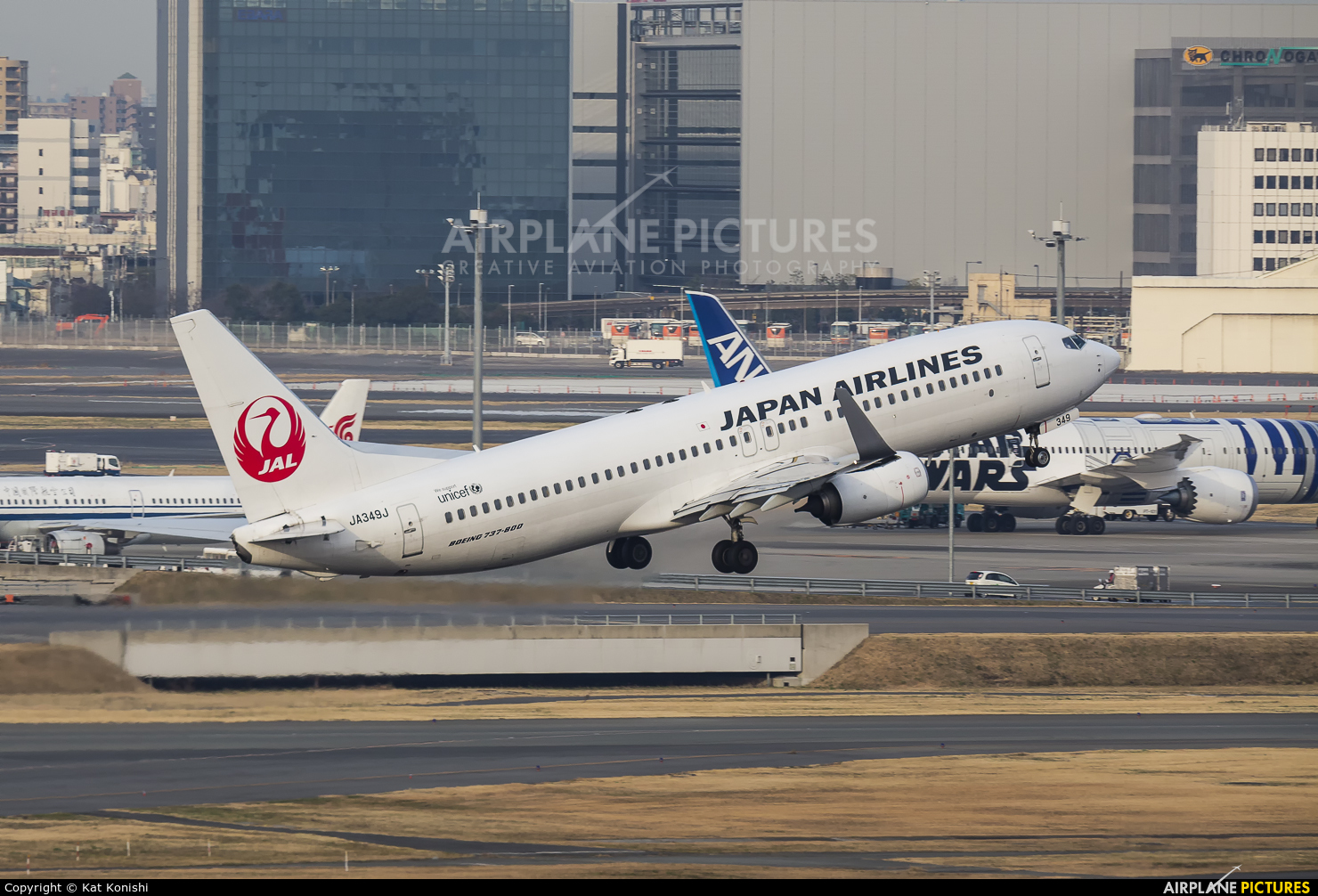 JAL - Japan Airlines JA349J aircraft at Tokyo - Haneda Intl