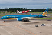 Vietnam Airlines VN-A886 image