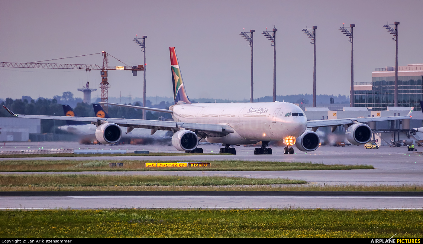 South African Airways ZS-SNG aircraft at Munich