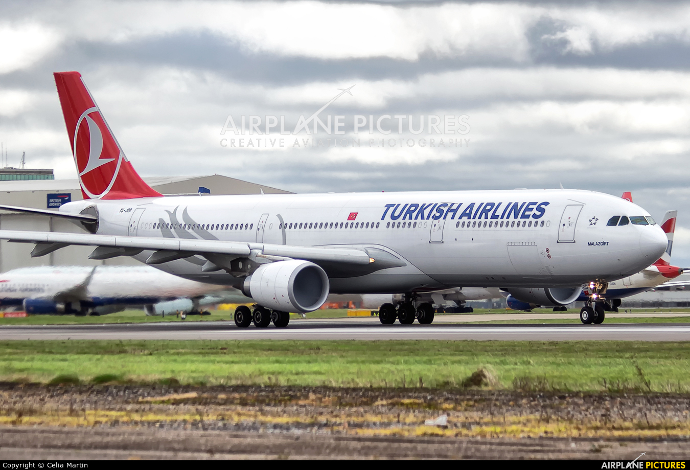 Turkish Airlines TC-JOD aircraft at London - Heathrow