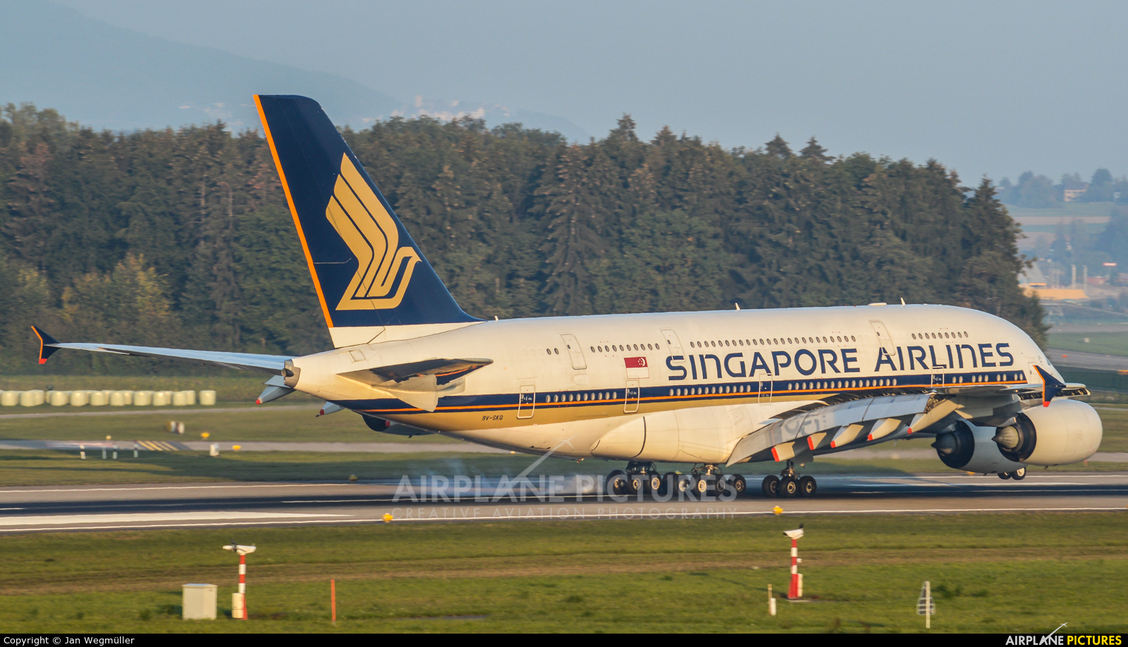 Singapore Airlines 9V-SKQ aircraft at Zurich
